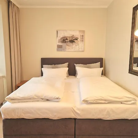 Apartment Komfortable Fuer Zwei In Mit Balkon