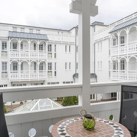 Apartment Komfortable Fuer Zwei In Mit Balkon Sellin (Rugen)