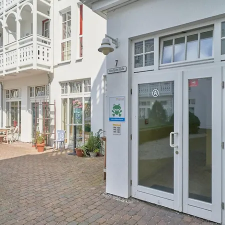 Komfortable Fuer Zwei In Mit Balkon Apartment Sellin (Rugen)